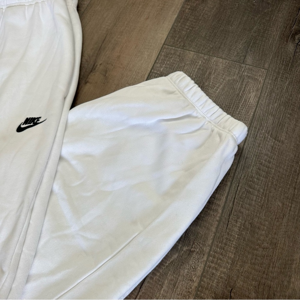 Nike NWT Loose Fit White Sweatpants Size XXL - Picture 5 of 9